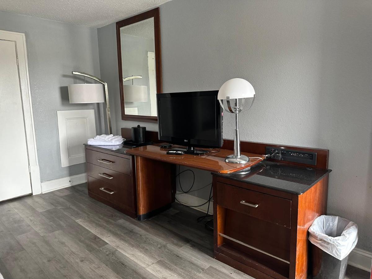 Courtland Inn Екстер'єр фото